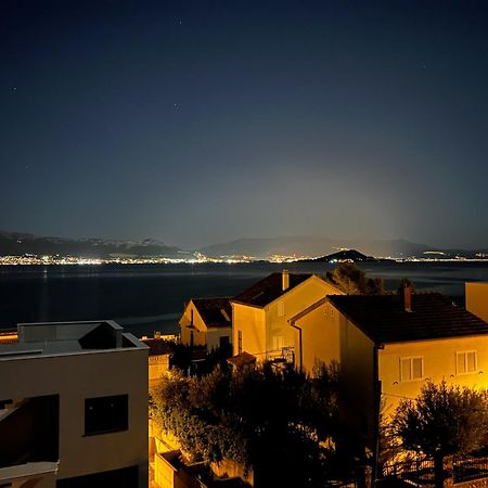 House & Home Slatine Exterior foto